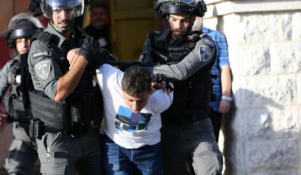 قوات الاحتلال تعتدي على شاب مقدسي وتعتقله