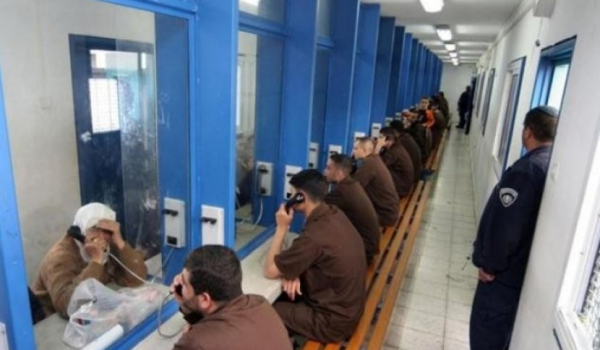 مصلحة السجون الإسرائيلية تبدأ التحضير لنقل الأسرى الفلسطينيين...