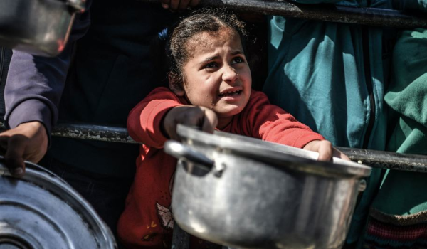 بوريل: إسرائيل تستخدم الجوع كسلاح ونحن أمام كارثة إنسانية في غزة...