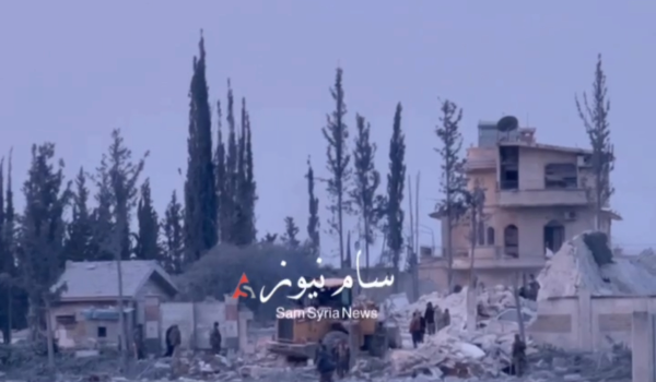 ٣٨ شهيدا في سوريا بقصف طائرات الاحتلال لمواقع عسكرية في حلب...