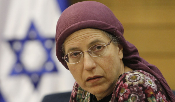 هآرتس: على إسرائيل أن تختار إما وزيرة يمينية متطرفة وإما المحتجزين في غزة...