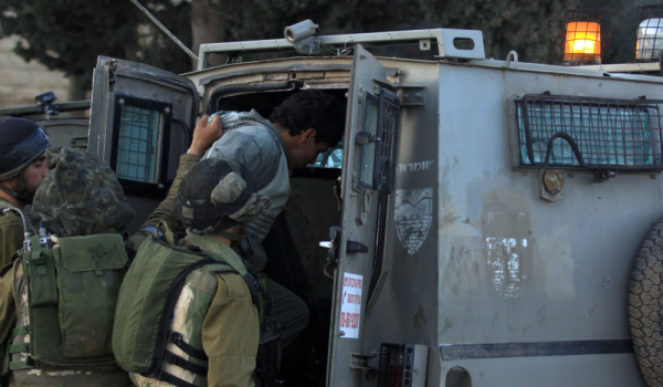 قوات الاحتلال تعتقل 3 مواطنين في الضفة الغربية