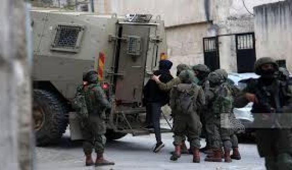 الاحتلال يعتقل 15 مواطنا من الضفة...
