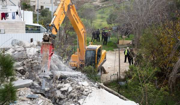 الاحتلال يهدم منزلين قيد الإنشاء بأريحا ...